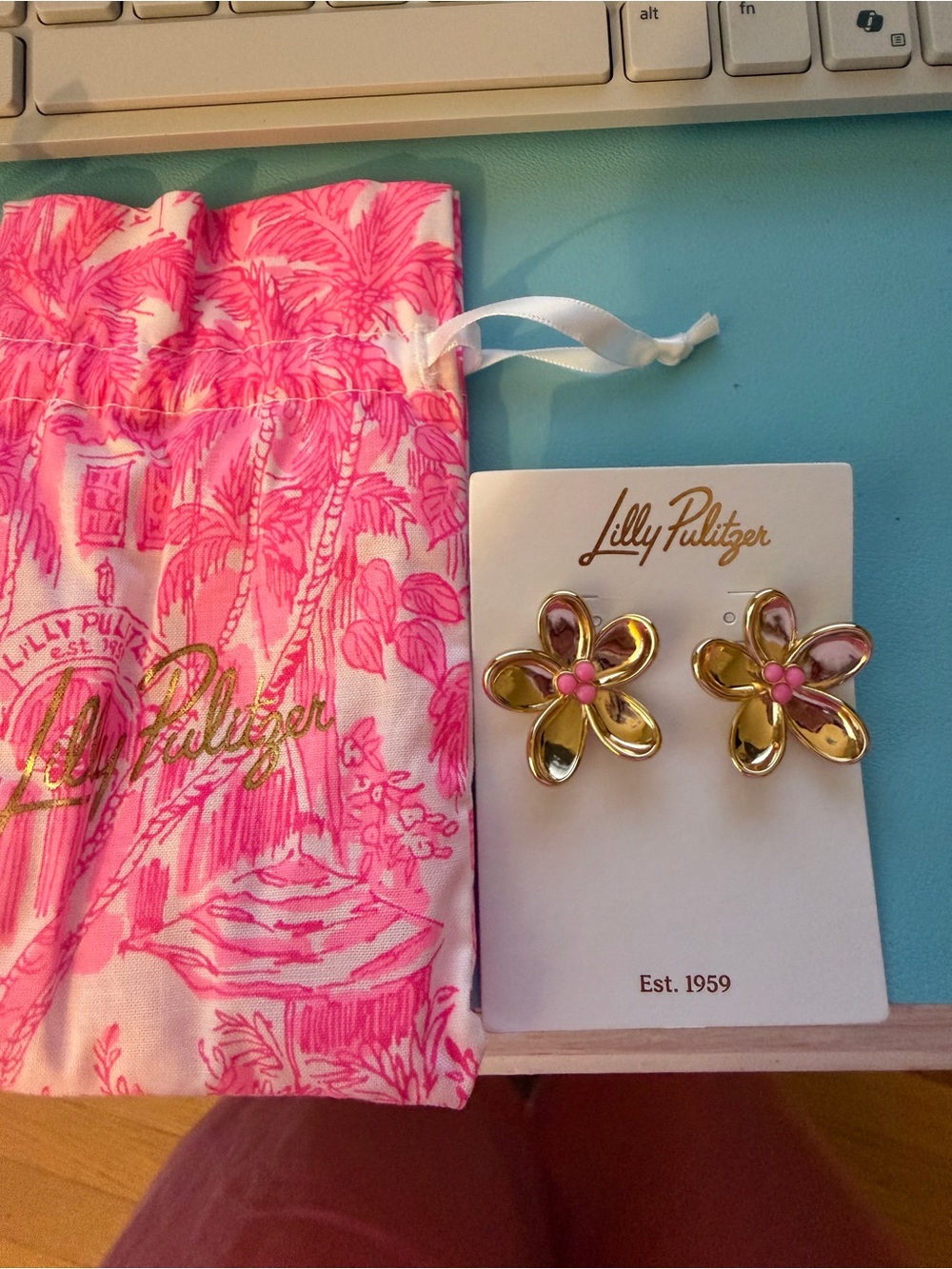 NWT Lilly Pulitzer Poppyland Earrings Cherry Blossom Pink